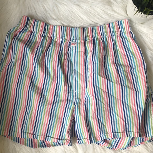 Vineyard Vines Other - Men's Vineyard Vines Striped Short